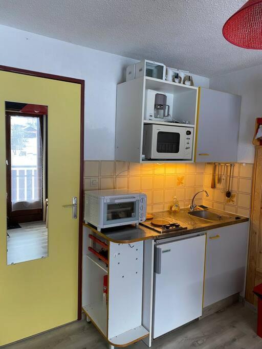 Charmant Appartement Au Pied Des Pistes De Lélex Екстериор снимка