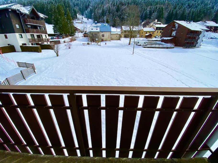 Charmant Appartement Au Pied Des Pistes De Lélex Екстериор снимка