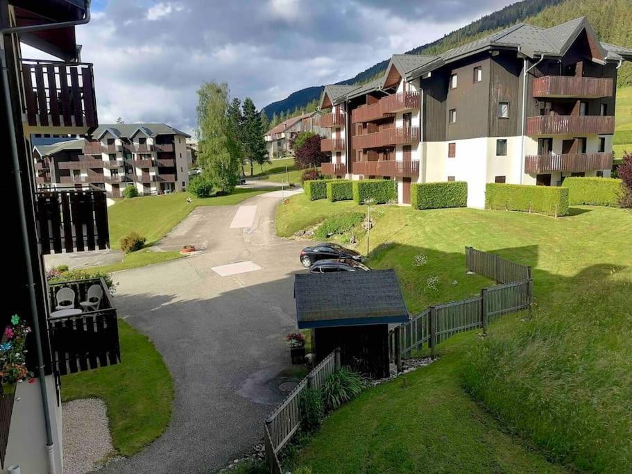Charmant Appartement Au Pied Des Pistes De Lélex Екстериор снимка